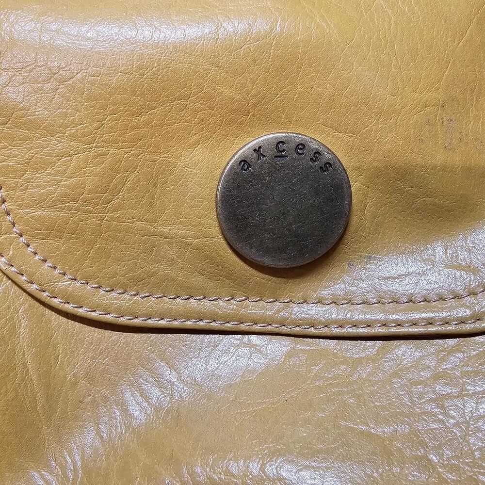 AXCESS LIZ CLAIBORNE LARGE MUSTARD FAUX LEATHER HOBO PURSE-SHOULDER BAG L@@K!!